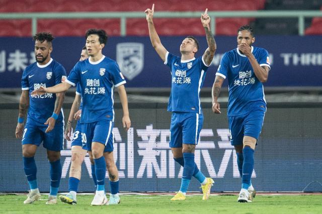 开云体育APP下载-【中超】谢鹏飞1射2传戴维森双响 三镇4比1广州城