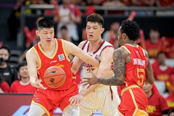 开云体育APP下载-北青：比赛开始，孙铭徽攻防两端就带队打出小高潮强势反超